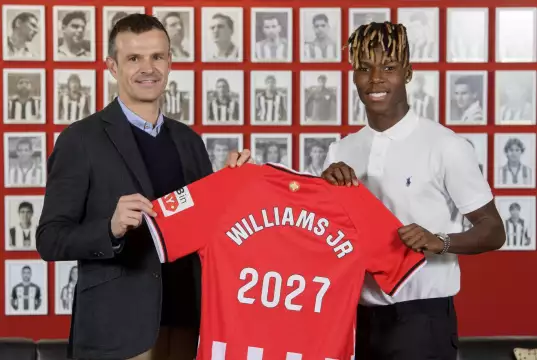 Nico Williams Signs New Athletic Contract Amid Transfer Twist Nico Williams Signs New Athletic Contract In Transfer Twist