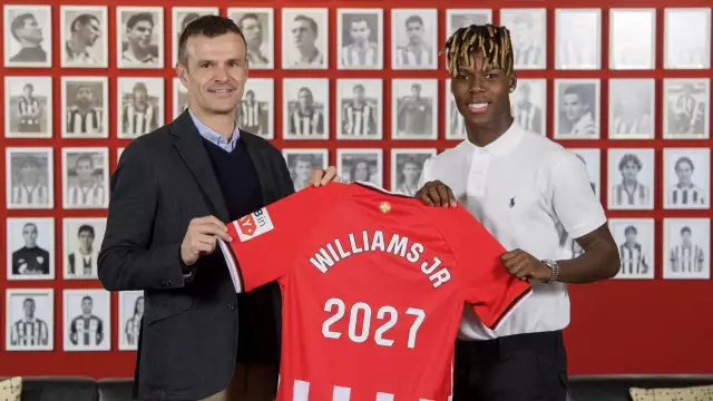 Nico Williams Signs New Athletic Contract Amid Transfer Twist Nico Williams Signs New Athletic Contract In Transfer Twist