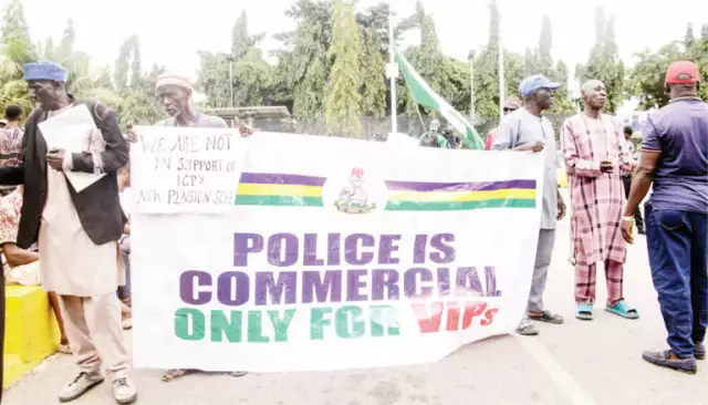 Ex-police Officers Protest Over Pension Scheme Ex-police Officers Protest Over Pension Scheme