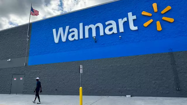 11 Injured In Random Stabbing Attack At Walmart Store In US 11 Injured In Random Stabbing Attack At Walmart Store In US