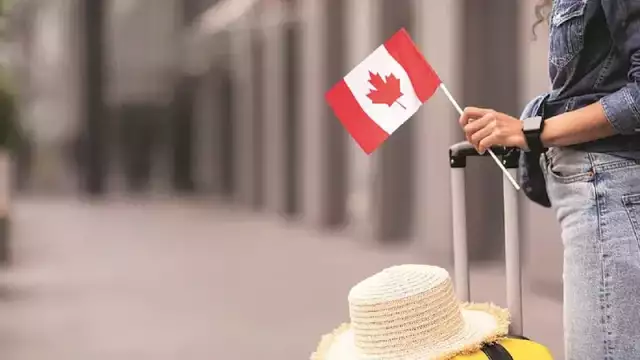 Quebec Halts Partners, Dependent Sponsorships Till 2026 Quebec Halts Partners, Dependent Sponsorships Till 2026