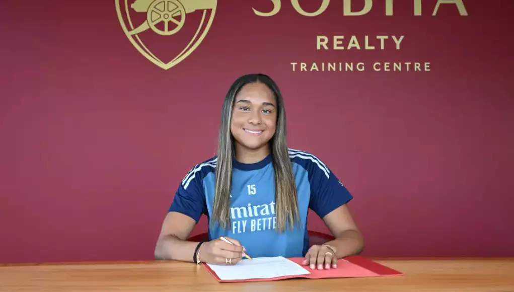 Arsenal Secure Liverpool’s Smith In Record-Breaking Women’s Transfer