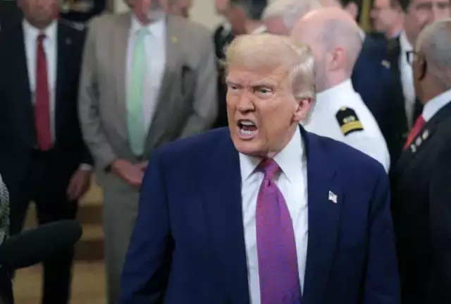 Trump Signs Executive Order To Hunt-down Flag Burner Trump Signs Executive Order To Hunt-down Flag Burner