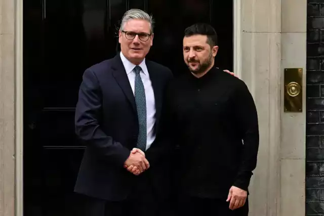 Starmer Met Zelensky In London On US-Russia Summit’s Eve Starmer Met Zelensky In London On US-Russia Summit's Eve