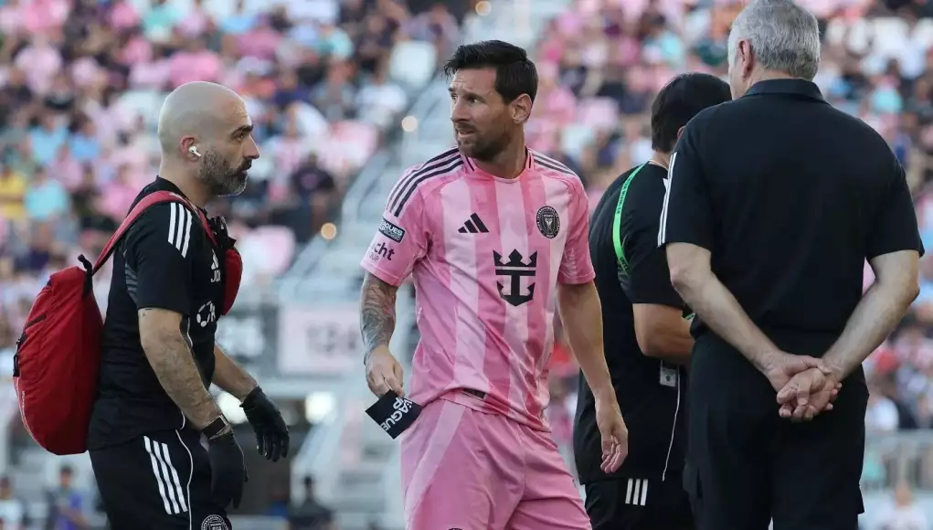 Messi Sidelined Indefinitely Following Muscle Injury