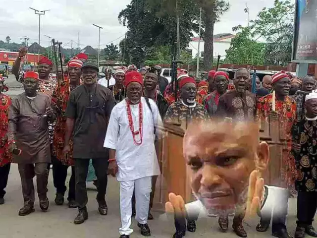 Igbo Elders Storm Abia Govt House, Demand Immediate Release Of Nnamdi Kanu Igbo Elders Storm Abia Govt House, Demand Immediate Release Of Nnamdi Kanu