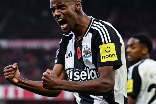 Liverpool Signs Newcastle’s Isak For Record £130m Fee Liverpool Signs Newcastle’s Isak For Record £130m Fee