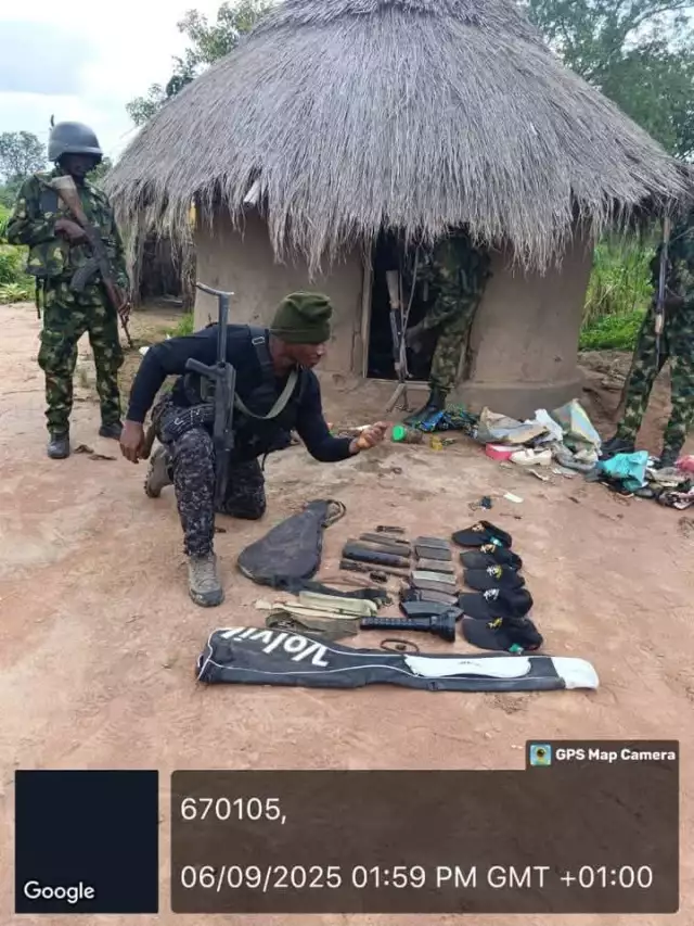 Nigerian Army Recover Rifles, Magazines, Charms, Military In Taraba Border Village (Photos) Nigerian Army Recover Rifles, Magazines, Charms, Military In Taraba Border Village (Photos)