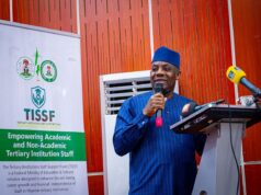 FG Unveils Initiative To Empower Teachers With Mobile Devices, Free Data FG Unveils Initiative To Empower Teachers With Mobile Devices, Free Data