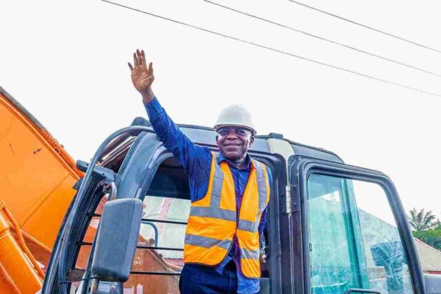 Abia Govt Awards Contracts For 5 Key Roads, Sets Flag-Off For Oct. 24 Abia Govt Awards Contracts For 5 Key Roads, Sets Flag-Off For Oct. 24