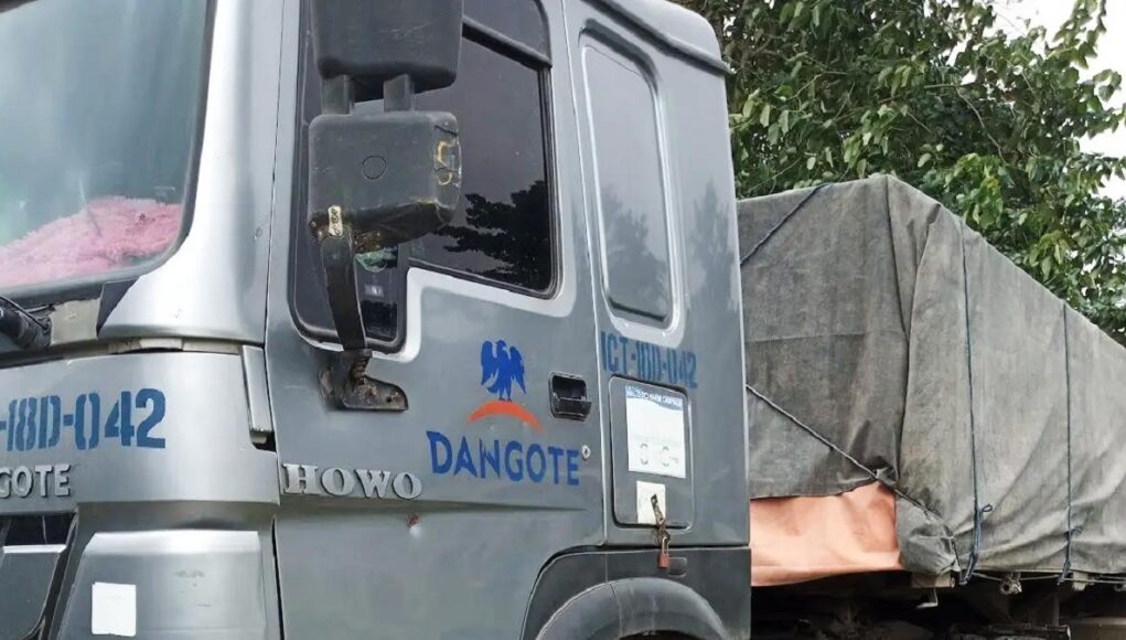 Dangote Truck Tragedy In Ondo As Dangote Truck Crushes Pregnant Woman, Mother, Child, 6 Others