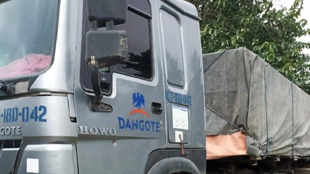 Tragedy In Ondo As Dangote Truck Crushes Pregnant Woman, Mother, Child, 6 Others Tragedy In Ondo As Dangote Truck Crushes Pregnant Woman, Mother, Child, 6 Others