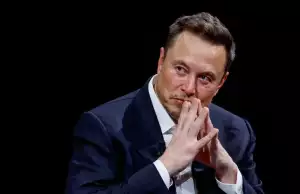 Elon Musk Loses Trillionaire Status As SpaceX Shares Tumble Elon Musk Loses Trillionaire Status As SpaceX Shares Tumble