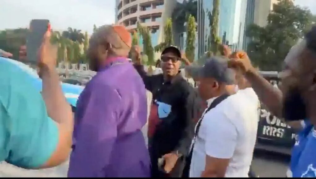 Police Open Fire To Disperse #FreeNnamdiKanu Protesters In Abuja (Photos, Video)