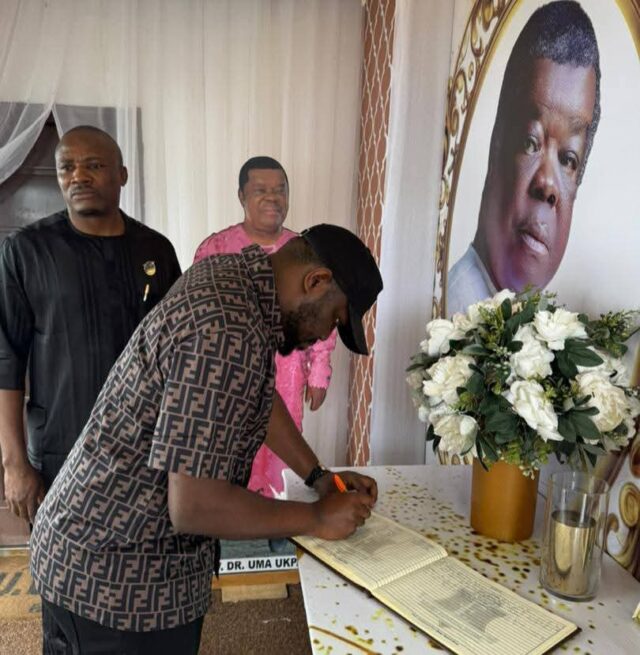 Chief Kelvin Jombo Visits Family Of Late Rev. Uma Ukpai In Uyo (Photos) Chief Kelvin Jombo Visits Family Of Late Rev. Uma Ukpai In Uyo (Photos)
