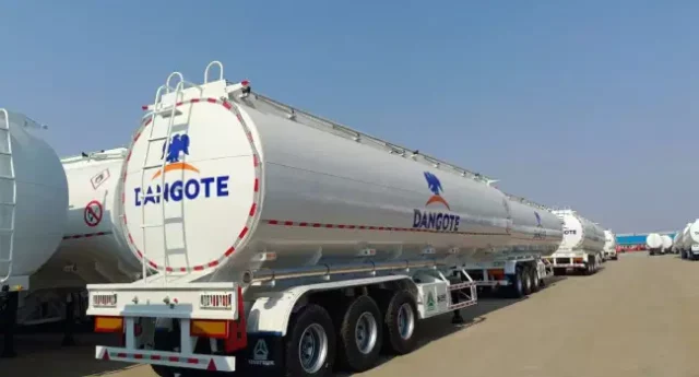 Dangote Refinery Deploys CNG Trucks To Distribute Petrol At N850/Litre Dangote Refinery Deploys CNG Trucks To Distribute Petrol At N850/Litre