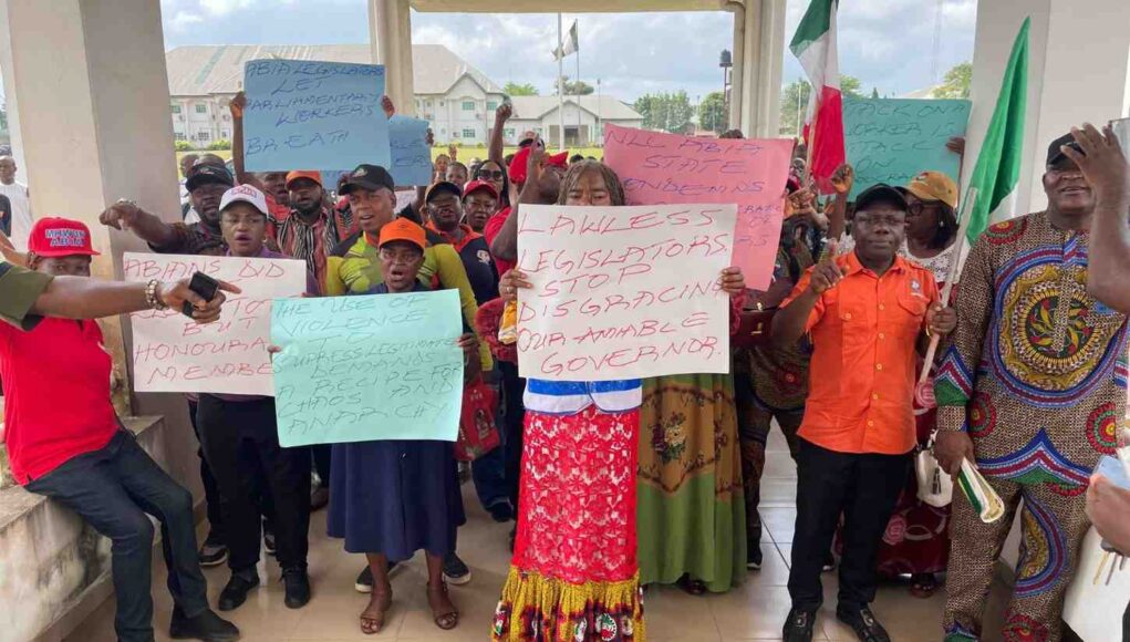 AbiaNLCProtest1 NLC Storms Abia Assembly Over Alleged Intimidation Of Legislative Workers (Video)