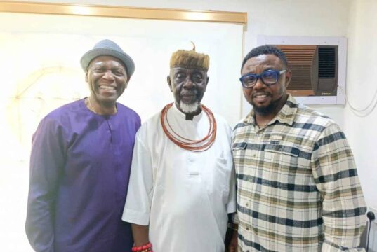 Eze Nwokenna Visits Hon. Chinasa Abiola, Gives Royal Blessing, Urges More Commitment To Service (Video) Eze Nwokenna Visits Hon. Chinasa Abiola, Gives Royal Blessing, Urges More Commitment To Service