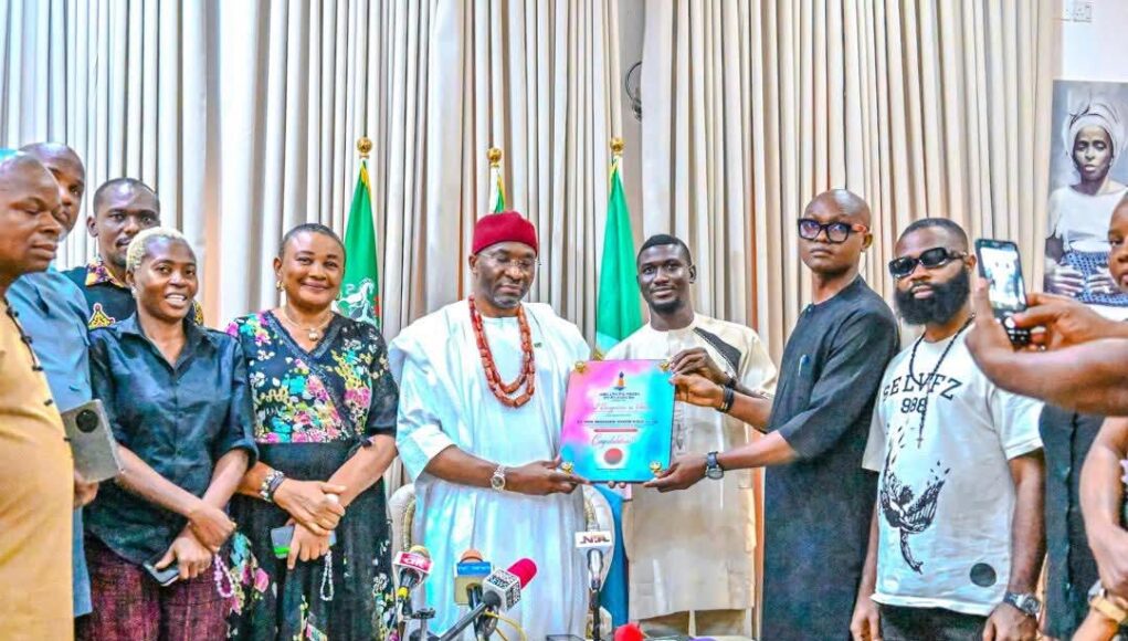 OMPAN Presents Patron Award Plaque to Deputy Speaker Benjamin Kalu