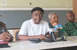 Abia APC, Umuahia South Mayor Trade Words Over Alleged Arrest of E-Registration Agent (Video) Abia APC, Umuahia South Mayor Trade Words Over Alleged Arrest of E-Registration Agent