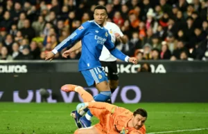 Real Madrid Triumph Over Barca At Valencia Real Madrid Triumph Over Barca At Valencia