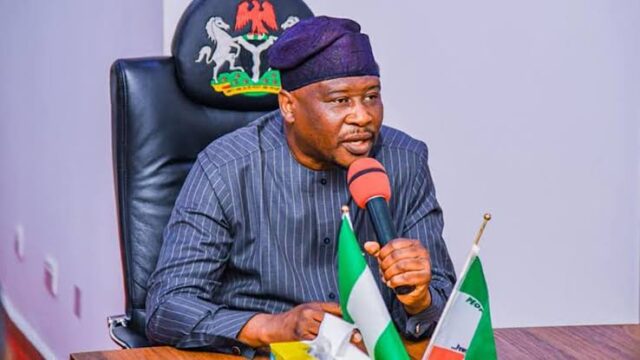 Adamawa: Gov. Fintiri Dumps PDP, Joins APC Adamawa: Gov. Fintiri Dumps PDP, Joins APC