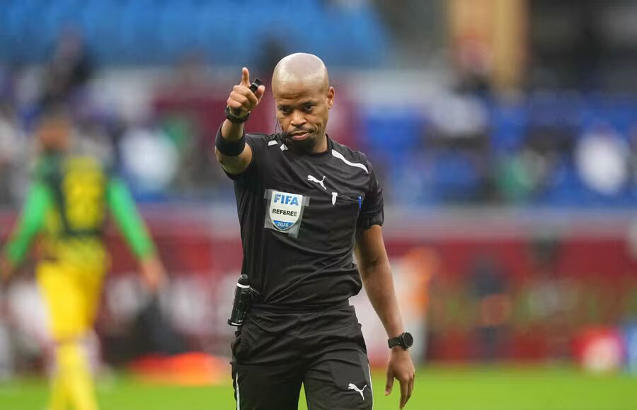 69c248ae-f515-44f0-8e02-4811c0502715 South African Referee Tom Made 2026 World Cup Match Official