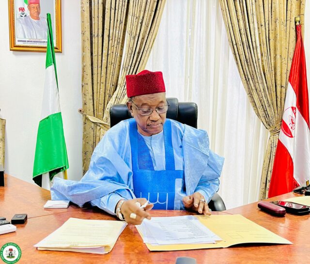 Ex-deputy Governor Gwarzo To Contest Kano Gubernatorial Under NDC Ex-deputy Governor Gwarzo To Contest Kano Gubernatorial Under NDC