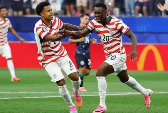 US Defeat Paraguay 4-1 In World Cup Opener US Defeat Paraguay 4-1 In World Cup Opener