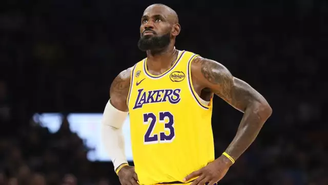 LeBron James To Leave Lakers, Continue NBA Career LeBron James To Leave Lakers, Continue NBA Career