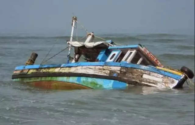 40 Feared Dead As Boat Carrying Women, Children Capsizes In Jigawa 40 Feared Dead As Boat Carrying Women, Children Capsizes In Jigawa