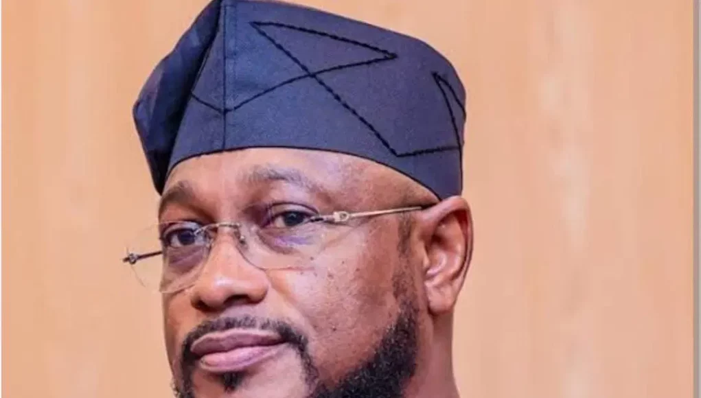 Lawal Shares 120 Free Trucks Of Fertiliser, 200,000 Litres Of Herbicides, 100 Crop Residue Crushers To Farmers