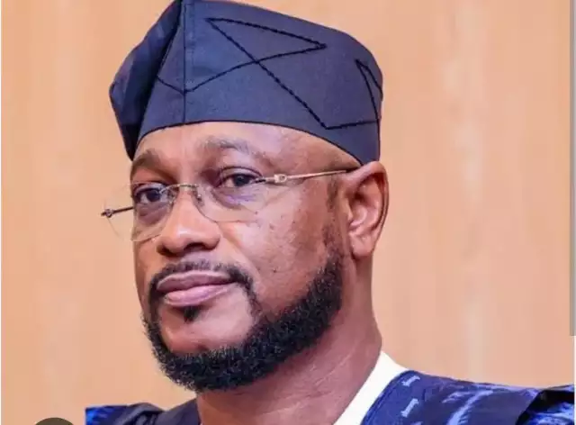 Lawal Shares 120 Free Trucks Of Fertiliser, 200,000 Litres Of Herbicides, 100 Crop Residue Crushers To Farmers Lawal Shares 120 Free Trucks Of Fertiliser, 200,000 Litres Of Herbicides, 100 Crop Residue Crushers To Farmers