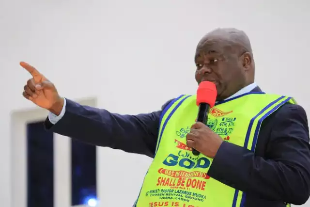 Pastor Muoka Receives Peace Award As Crusade Attracts Thousands Pastor Muoka Receives Peace Award As Crusade Attracts Thousands