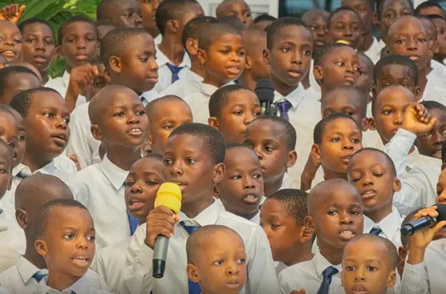Adeboye Urges Students To Pursue Excellence, Prays Against School Kidnappings Adeboye Urges Students To Pursue Excellence, Prays Against School Kidnappings