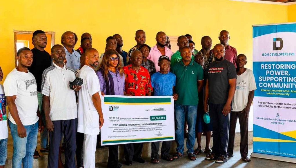 Ibom Developers FZE Donates ₦2.5 Million To Restore Electricity In Ukwa East Community | VIDEO