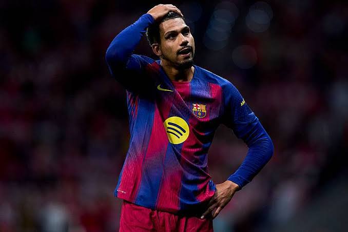 AraújoO Liverpool FC To Sign Barcelona Captain Araújo On Loan Deal
