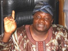 Osun 2026: Oyinlola-led PDP Faction Declares Support For APC’s Oyebamiji Osun 2026: Oyinlola-led PDP Faction Declares Support For APC’s Oyebamiji