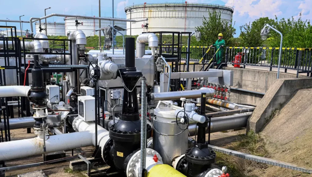 Petrol: NLC Demands Wage Awards, Crude Supply In Naira For Local Refineries