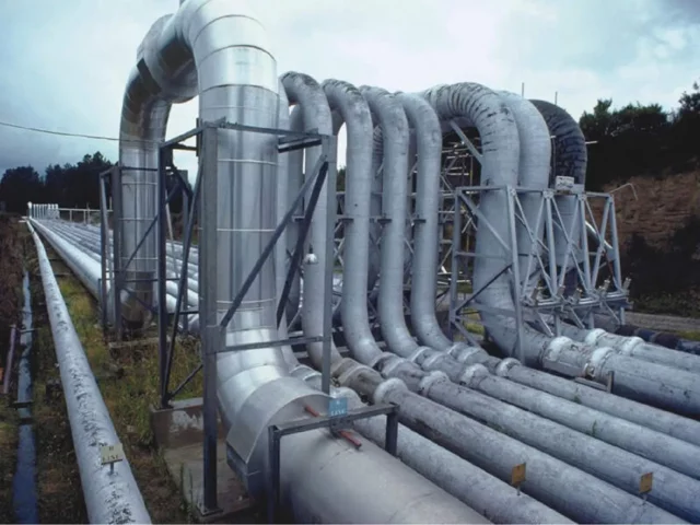 Indigenous Operators Now Produce 50% Of Nigeria’s Oil Indigenous Operators Now Produce 50% Of Nigeria’s Oil