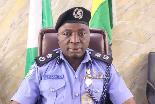3 Abia Policemen Arrested Over Extortion Of 200 Victims Via ‘Sting Operations’; 4 At Large 3 Abia Policemen Arrested Over Extortion Of 200 Victims Via ‘Sting Operations’; 4 At Large