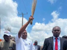 “Ohafia Is Home To Me” — Sen. Orji Kalu Begins Ward-To-Ward Tour, Reconnects With Residents | VIDEO “Ohafia Is Home To Me” — Sen. Orji Kalu Begins Ward-To-Ward Tour, Reconnects With Residents | VIDEO
